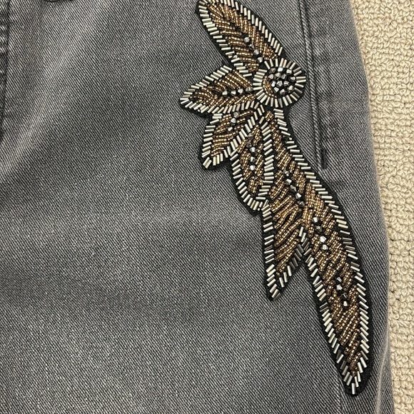 Express Gray Super High Rise Slim Leg Jeans with Beaded Detail- NWT- 6 - Picture 12 of 17
